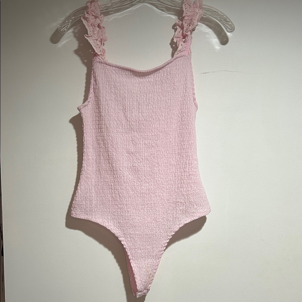Steve Madden BB Dakota Pink Textured Bodysuit with Ruffle Straps